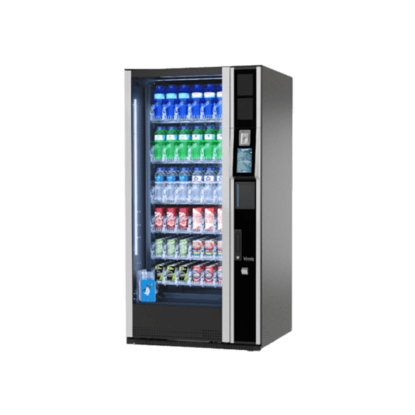 Extra informatie over de Vendo G Drink 6 Touch DT6 De Vendo G Drink 6 Touch DT6 is ontwikkeld om drankverkoop slimmer en effectiever te maken. Dankzij de combinatie van een modern touchscreen en betrouwbare techniek wordt deze automaat een actief verkoopkanaal op jouw locatie. Het geïntegreerde touchscreen zorgt voor een snelle en intuïtieve gebruikerservaring. Klanten kunnen eenvoudig hun producten selecteren en meerdere aankopen combineren, wat direct zorgt voor een hogere besteding per transactie. Daarnaast biedt het scherm uitgebreide mogelijkheden om jouw assortiment beter te presenteren. Denk aan het tonen van merken, promoties of voedingsinformatie. Hierdoor kun je gericht sturen op verkoop en extra aandacht geven aan bepaalde producten. De automaat is uitgerust met een verticaal liftsysteem, wat zorgt voor een gecontroleerde en veilige uitgifte van producten. Dit maakt de automaat ook geschikt voor glazen flessen, zonder risico op schade. Met een capaciteit tot 336 blikjes of 240 flessen is deze automaat geschikt voor uiteenlopende locaties zoals kantoren, sportclubs en wachtruimtes waar een constante vraag is naar gekoelde dranken. De geavanceerde koeltechniek zorgt ervoor dat dranken altijd op de juiste temperatuur blijven, wat essentieel is voor kwaliteit en klanttevredenheid. De DT6 is daarmee een slimme en toekomstbestendige keuze voor wie vending wil combineren met technologie en maximale verkoopkansen.
