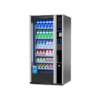 Extra informatie over de Vendo G Drink 6 Design DC6 De Vendo G Drink 6 Design DC6 is de compacte variant binnen de Design dranklijn en daarmee perfect voor locaties waar ruimte beperkter is, maar uitstraling nog steeds belangrijk blijft. Deze automaat combineert een strak en tijdloos design met betrouwbare technologie. Dankzij de glazen voorzijde en moderne afwerking past deze automaat perfect in professionele omgevingen zoals kantoren, hotels en wachtruimtes. De automaat draagt niet alleen bij aan de verkoop, maar ook aan de uitstraling van de ruimte. Het verlichte toetsenbord maakt het selecteren van producten eenvoudig, ongeacht de lichtomstandigheden. Dit zorgt voor een prettige gebruikerservaring en stimuleert aankopen gedurende de hele dag. Met een capaciteit tot 336 blikjes of 240 flessen biedt deze automaat voldoende ruimte voor een breed assortiment gekoelde dranken. Het verticale liftsysteem zorgt ervoor dat producten gecontroleerd en veilig worden uitgegeven, wat ook geschikt is voor glazen flessen zoals bier of sap. De betrouwbare koeltechniek zorgt ervoor dat dranken altijd op de juiste temperatuur blijven, wat essentieel is voor kwaliteit en klanttevredenheid. De DC6 is daarmee de ideale oplossing voor wie een compacte, stijlvolle en betrouwbare drankautomaat zoekt die perfect aansluit bij moderne en professionele omgevingen.
