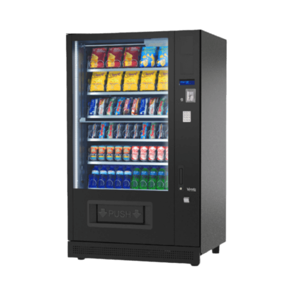 Extra informatie over de Vendo G Snack 10 Standard SMX De Vendo G Snack 10 Standard SMX is ontwikkeld voor locaties waar je een krachtig en veelzijdig vendingconcept wilt neerzetten, zonder direct te kiezen voor een premium designvariant. Deze automaat combineert betrouwbaarheid met flexibiliteit en een aantrekkelijke prijs. Met maximaal 70 selecties biedt deze automaat ruim voldoende capaciteit om een breed assortiment samen te stellen. Van snacks en gekoelde dranken tot andere producten, je kunt de automaat volledig afstemmen op jouw doelgroep en locatie. Dankzij het flexibele trayconfiguratiesysteem kun je eenvoudig variëren in indeling en productformaten. Hierdoor kun je inspelen op veranderingen in vraag en assortiment, zonder dat je vastzit aan één vaste configuratie. De Standard serie maakt gebruik van dezelfde bewezen technologie en software als de Design lijn, wat zorgt voor stabiele prestaties en een betrouwbare werking op de lange termijn. De geavanceerde koeltechniek zorgt ervoor dat producten altijd op de juiste temperatuur blijven, wat essentieel is voor kwaliteit en verkoop. De SMX is daarmee een sterke allround vendingmachine: ruim, flexibel en geschikt voor uiteenlopende toepassingen, van kantoren tot sportlocaties en openbare ruimtes.