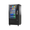 Extra informatie over de Vendo G Snack Budget Combi BB8 De Vendo G Snack Budget Combi BB8 is dé oplossing voor wie met één automaat zowel snacks als dranken wil aanbieden, zonder direct te investeren in meerdere machines. Dit model is speciaal ontwikkeld voor prijsbewuste klanten die toch een compleet vendingconcept willen neerzetten. Wat deze automaat uniek maakt, is de combinatie van een klassieke snackautomaat met een geïntegreerd drankensysteem. Achter de schermen zit een mechanisme dat flessen en blikjes opslaat en uitgeeft, waardoor je extra drankcapaciteit creëert zonder extra ruimte nodig te hebben. Met maximaal 56 selecties voor snacks en aanvullende drukknoppen voor dranken, kun je een breed en aantrekkelijk assortiment samenstellen. Ideaal voor locaties zoals kantoren, sportclubs of wachtruimtes waar gemak en variatie belangrijk zijn. Ondanks het uitgebreide aanbod blijft de automaat compact en efficiënt. Hierdoor is hij eenvoudig te plaatsen en geschikt voor veel verschillende omgevingen. Daarnaast staat de Budget Combi serie bekend om zijn betrouwbaarheid en gebruiksgemak. De automaat is ontworpen om probleemloos te functioneren, ook op locaties met minder intensief beheer. De geïntegreerde koeltechniek zorgt ervoor dat zowel snacks als dranken op de juiste temperatuur blijven. In combinatie met het energiezuinige systeem maakt dit de BB8 een slimme en duurzame keuze. De BB8 is daarmee de ideale all in one vendingoplossing: compact, betaalbaar en compleet.