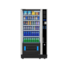 Extra informatie over de Vendo G Snack 8 Design SC8 De Vendo G Snack 8 Design SC8 is ontwikkeld voor locaties waar uitstraling en functionaliteit hand in hand gaan. Deze automaat biedt een moderne en elegante look, waardoor hij perfect past in omgevingen zoals kantoren, hotels en andere professionele ruimtes. Wat deze automaat uniek maakt, is de combinatie van design en flexibiliteit. Dankzij de slimme indeling kun je een breed assortiment aanbieden, van snacks en gekoelde dranken tot andere producten in verschillende vormen en maten. De SC8 is daarnaast ontworpen met een splitfunctie, waardoor de automaat eenvoudiger te plaatsen is op locaties met smalle doorgangen. Dit maakt hem extra praktisch bij installatie zonder in te leveren op capaciteit. Met maximaal 56 selecties heb je voldoende ruimte om jouw aanbod volledig af te stemmen op de locatie en doelgroep. Hierdoor kun je eenvoudig inspelen op verschillende behoeften en verkoopkansen. De betrouwbare koeltechniek zorgt ervoor dat producten altijd op de juiste temperatuur blijven, wat essentieel is voor kwaliteit en verkoop. De G Snack Design serie staat bekend om zijn hoogwaardige afwerking en sterke prestaties. De SC8 is daarin de perfecte middenweg: stijlvol, flexibel en geschikt voor vrijwel iedere professionele omgeving.