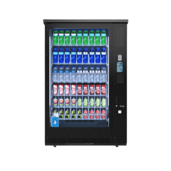 Extra informatie over de Vendo G Drink 9 Outdoor DM9 OD De Vendo G Drink 9 Outdoor DM9 OD is ontwikkeld voor locaties waar veel vraag is naar gekoelde dranken en waar de automaat dag en nacht moet presteren. Dit model biedt maximale capaciteit in combinatie met een robuuste outdoor uitvoering. Dankzij de IP34 regenbestendige constructie, het verwarmde glas en de stevige behuizing is deze automaat bestand tegen zware weersomstandigheden. Hierdoor blijven producten goed zichtbaar en beschermd, ongeacht regen, kou of temperatuurverschillen. De geïntegreerde thermisch magnetische beveiliging en antivriesfunctie zorgen ervoor dat de automaat ook bij temperaturen onder nul betrouwbaar blijft werken. Dit maakt hem geschikt voor het hele jaar door gebruik op buitenlocaties. Met een capaciteit tot 504 blikjes of 360 flessen is deze automaat ideaal voor locaties met een hoge doorloop, zoals sportparken, tankstations, recreatiegebieden of andere drukbezochte plekken. De geavanceerde koeltechniek zorgt ervoor dat dranken altijd perfect gekoeld zijn, wat direct bijdraagt aan de verkoop en klanttevredenheid. Daarnaast zorgt het LED verlichtingssysteem ervoor dat producten altijd goed zichtbaar zijn, ook in de avond of bij minder licht. Dit stimuleert impulsaankopen en verhoogt de omzet. Het antivandalisme ontwerp maakt deze automaat extra geschikt voor openbare en intensief gebruikte locaties, waar betrouwbaarheid en veiligheid essentieel zijn. De DM9 OD is daarmee de ultieme keuze voor wie maximale capaciteit wil combineren met sterke prestaties en outdoor betrouwbaarheid.